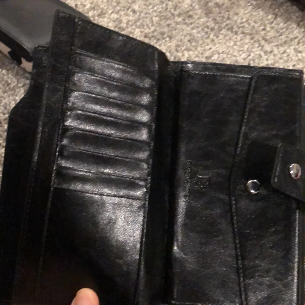 Bostanten Black Leather Wallet - Picture 2 of 10